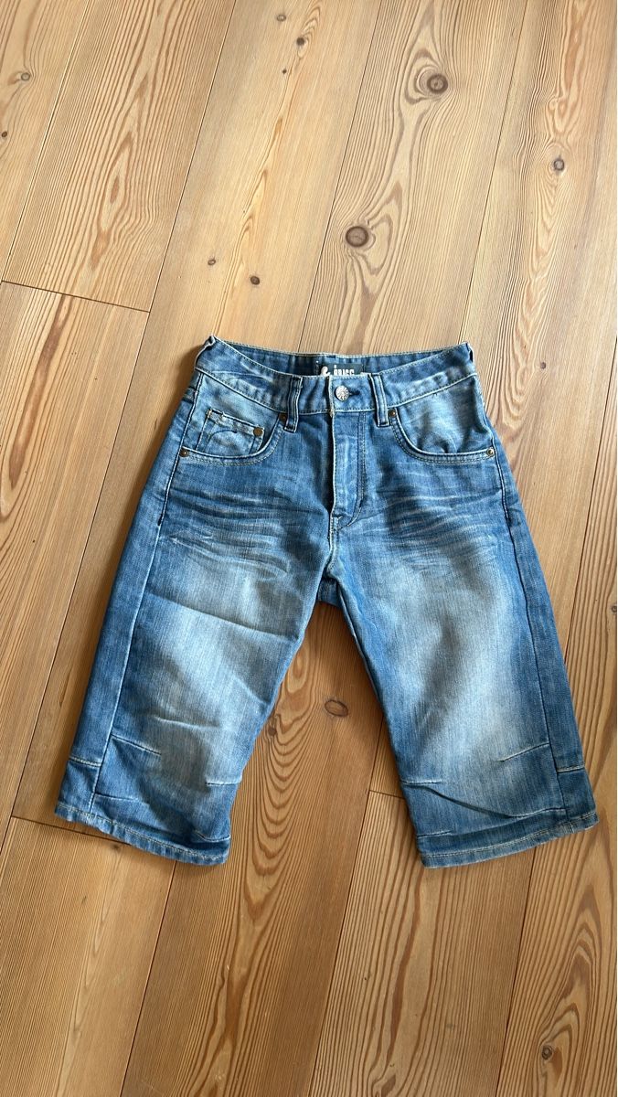 Hosen: Jeans Shorts Grösse 140 – Gebraucht aus Bern von nin_6tc5