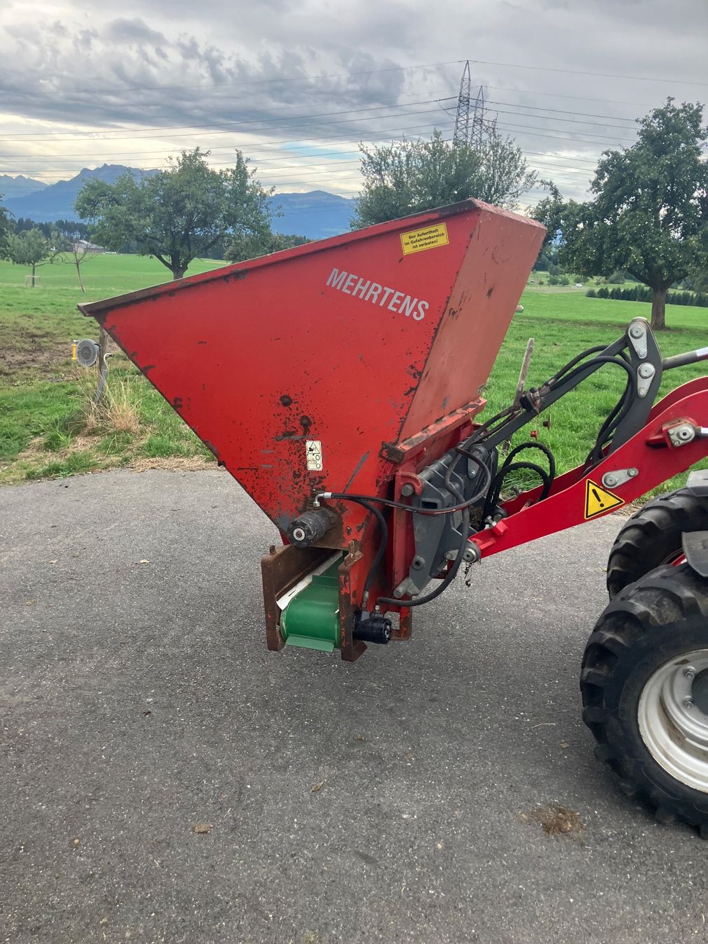 Tutte le macchine: Strohverteilschaufel Maisverteilschaufel – Usato da neudorf venduto da Fendtcruiser