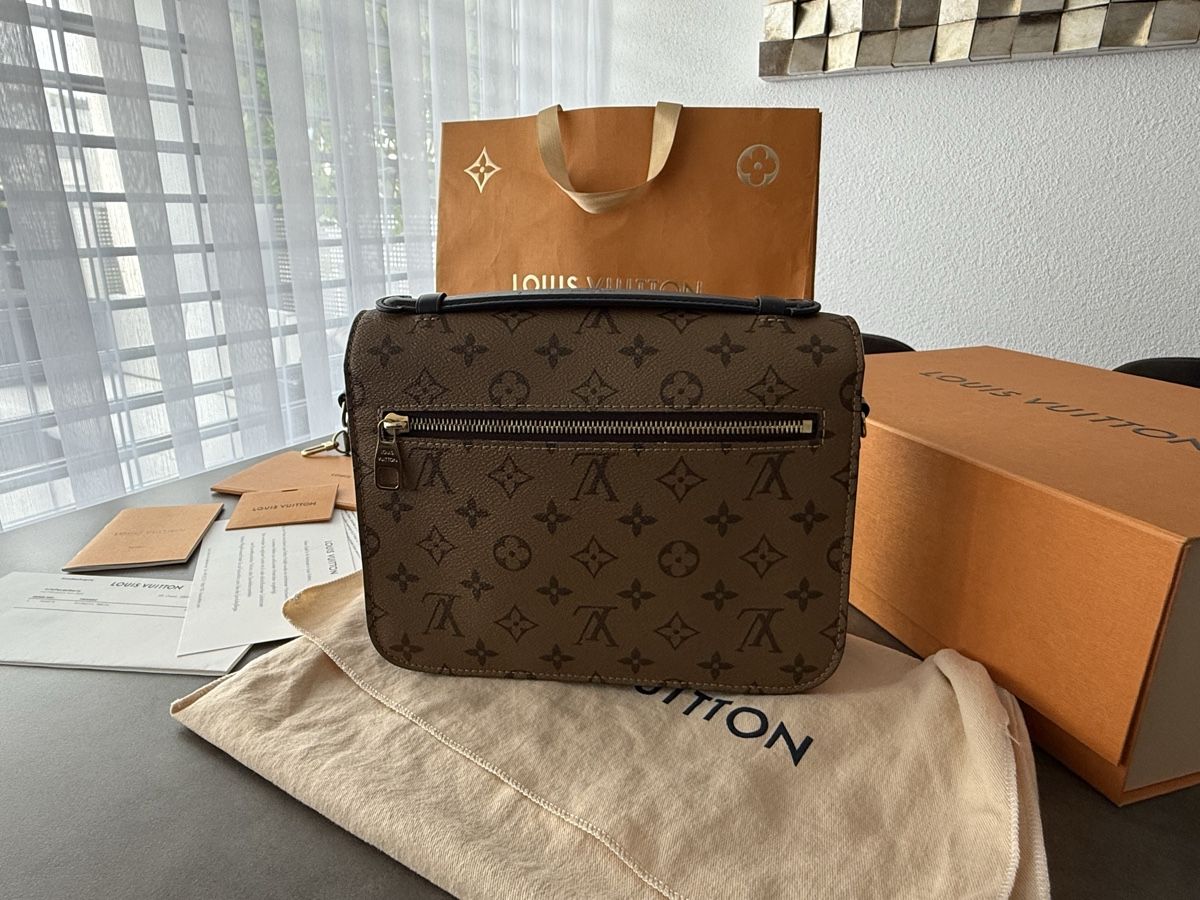 Louis Vuitton Borse da donna: Louis Vuitton Pochette Metis Reverse – Usato da Villmergen venduto da Swiss2011 2
