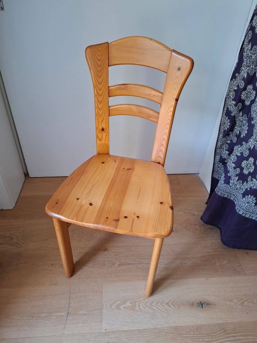 Stühle: Schöner Stuhl aus Holz – Gebraucht aus Jens von Sanddorn7
