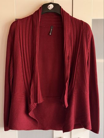 Roter Ripp-Strick Cardigan Gr. XL, sehr schöne Farbe, Top!
