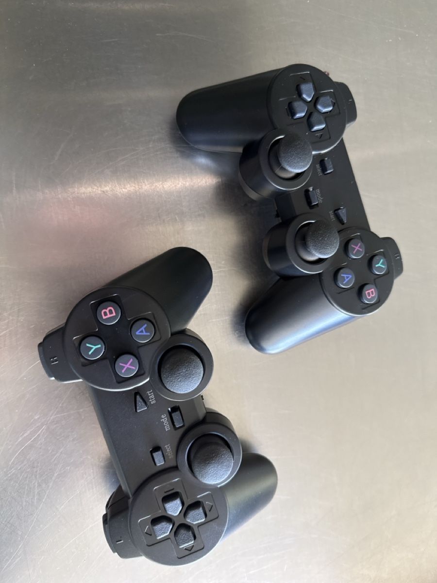 Controller: 2 Stk. PS3 Controller, neuwertig, schwarz, Top Zustand – Nuovo (secondo la descrizione) da Richterswil venduto da bruno2014