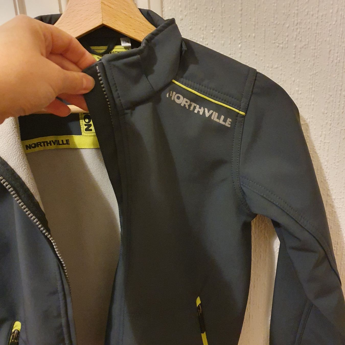 Giacche & Cappotti: Veste Softshell Northville garçon, taille 134 – Usato da Prilly venduto da RoDyRe 1