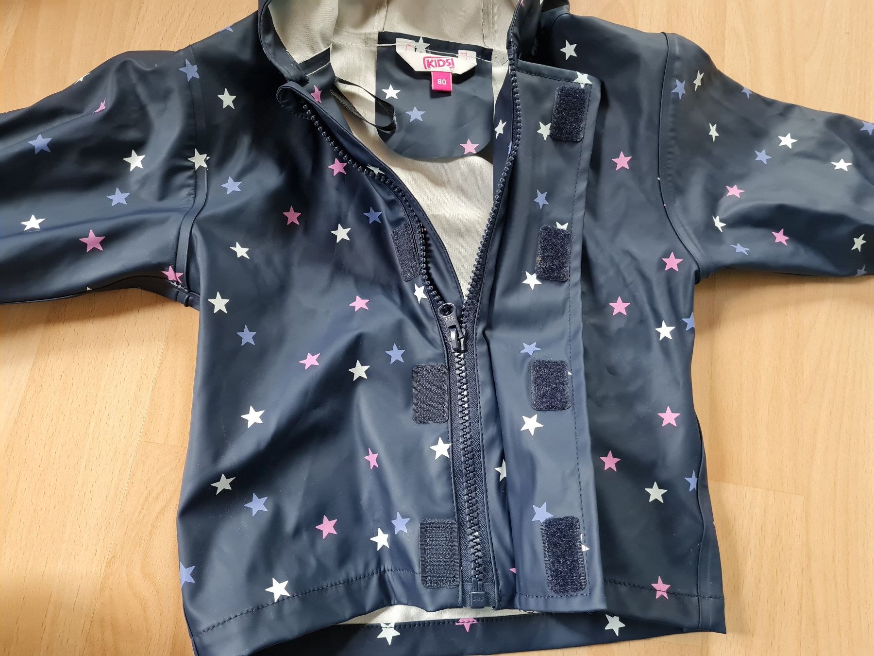 Giacche & Cappotti: Mädchen Regenjacke Gr. 80 – Nuovo (secondo la descrizione) da Lüterkofen venduto da Bakoco 1