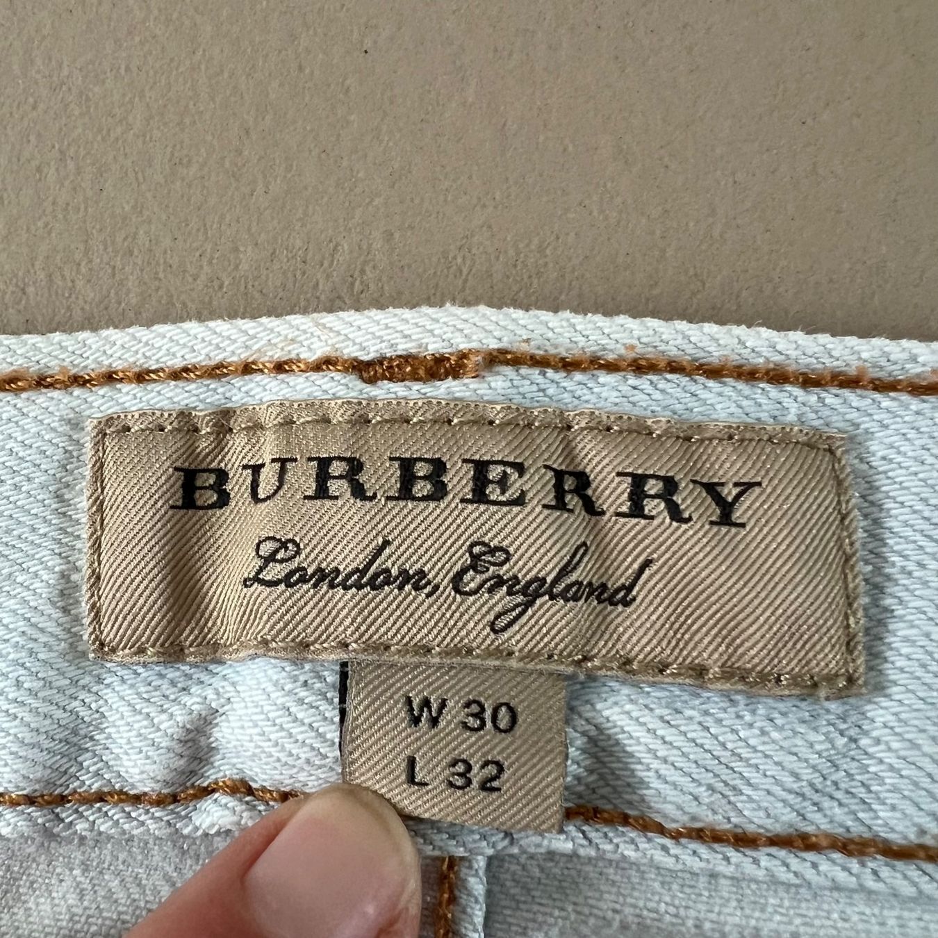 Burberry Jeans: BURBERRY Jeans 🩵 – Usato da zürich venduto da vintage12 8