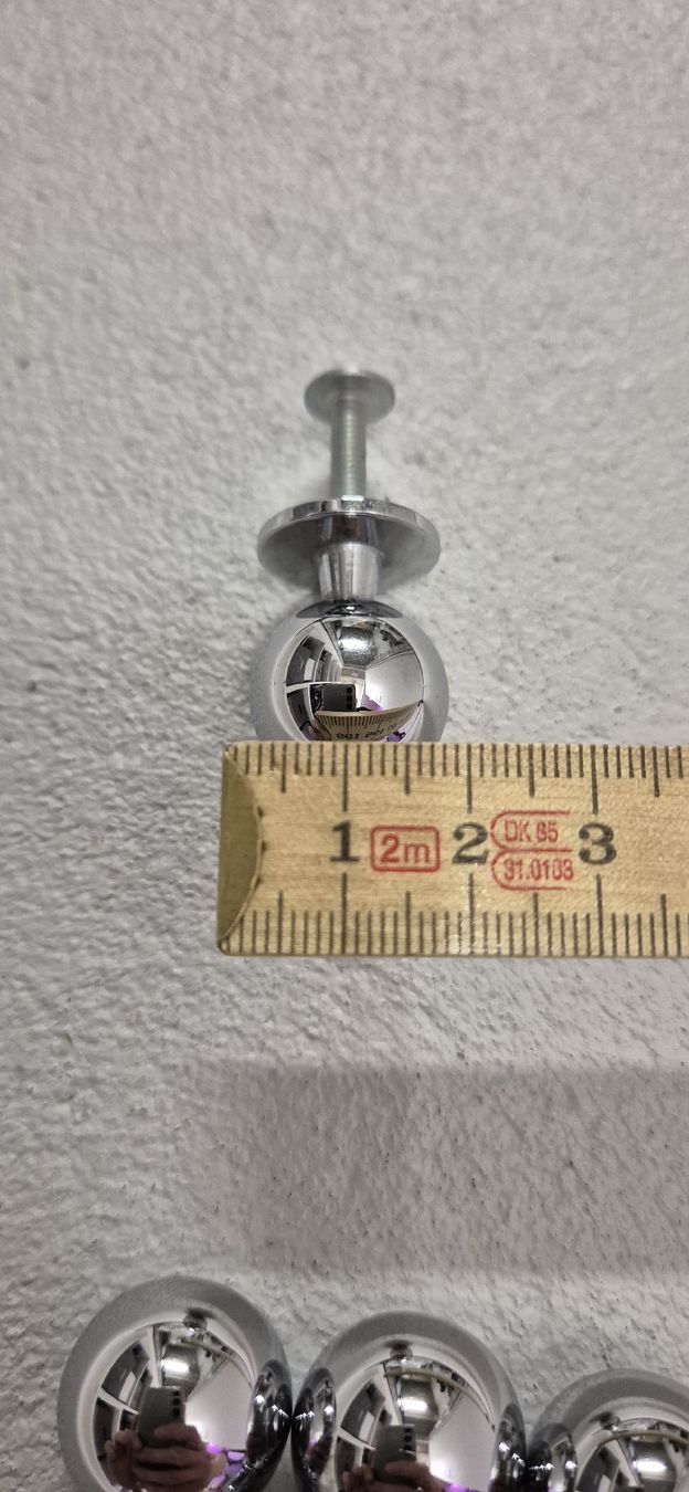 Ferramenta: 8x Möbelknöpfe Metall – Usato da Hettlingen venduto da _.ch_ 2
