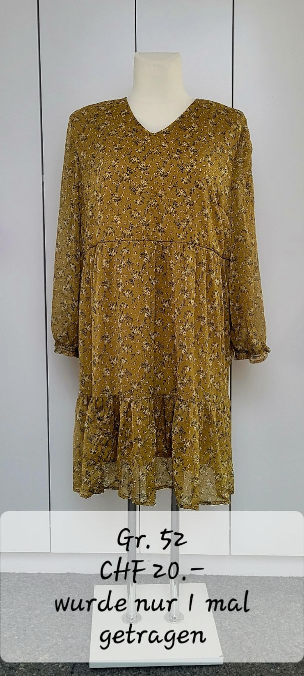Vestiti: Kleid mit Blumen, Gr. 52 – Usato da Zug venduto da dhs87