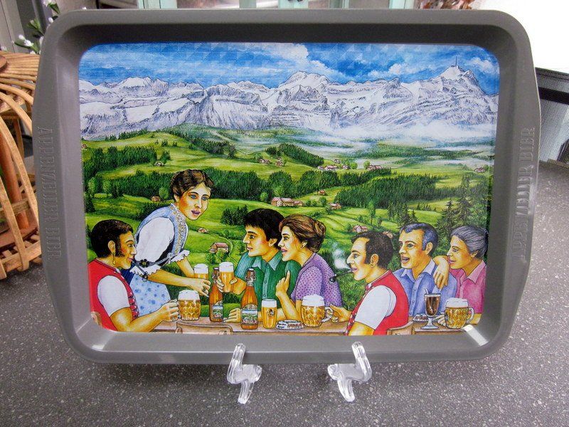 Piatti di portata: Serviertablett "Appenzeller Bier" mit Appenzeller-Motiv – Usato da Bischofszell venduto da Pfau0