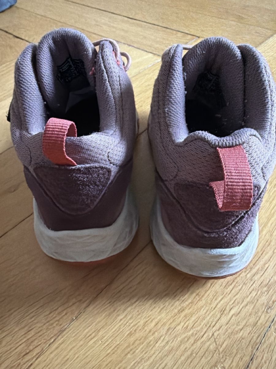 Scarpe per ragazzi: Teva Wanderschuhe Kinder lila Grösse 28 gebraucht – Usato da Bern venduto da Elisa64 1