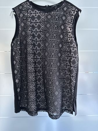Spitzenshirt