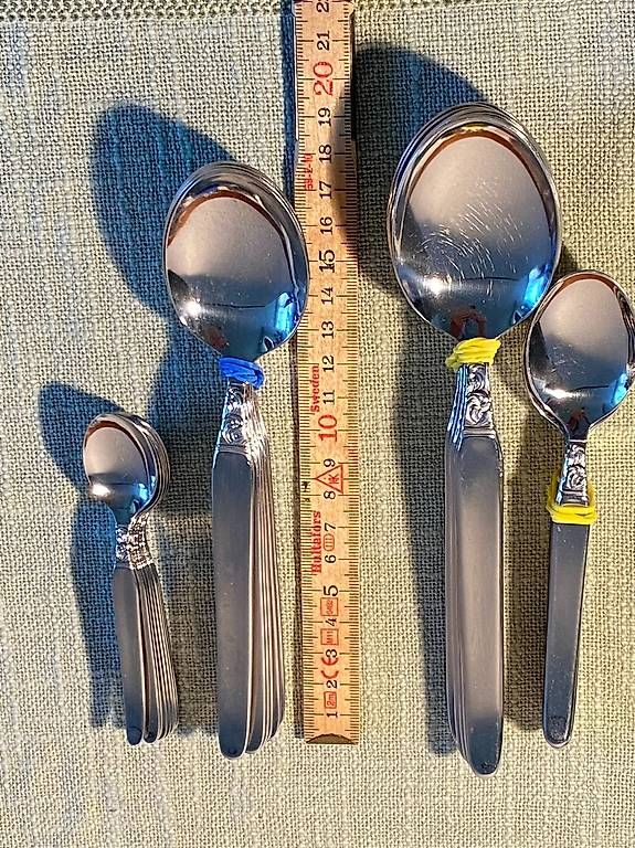 Solingen Set di posate: 77 Teiliges Besteckset Solingen – Usato da Kirchberg BE venduto da Pslv 1