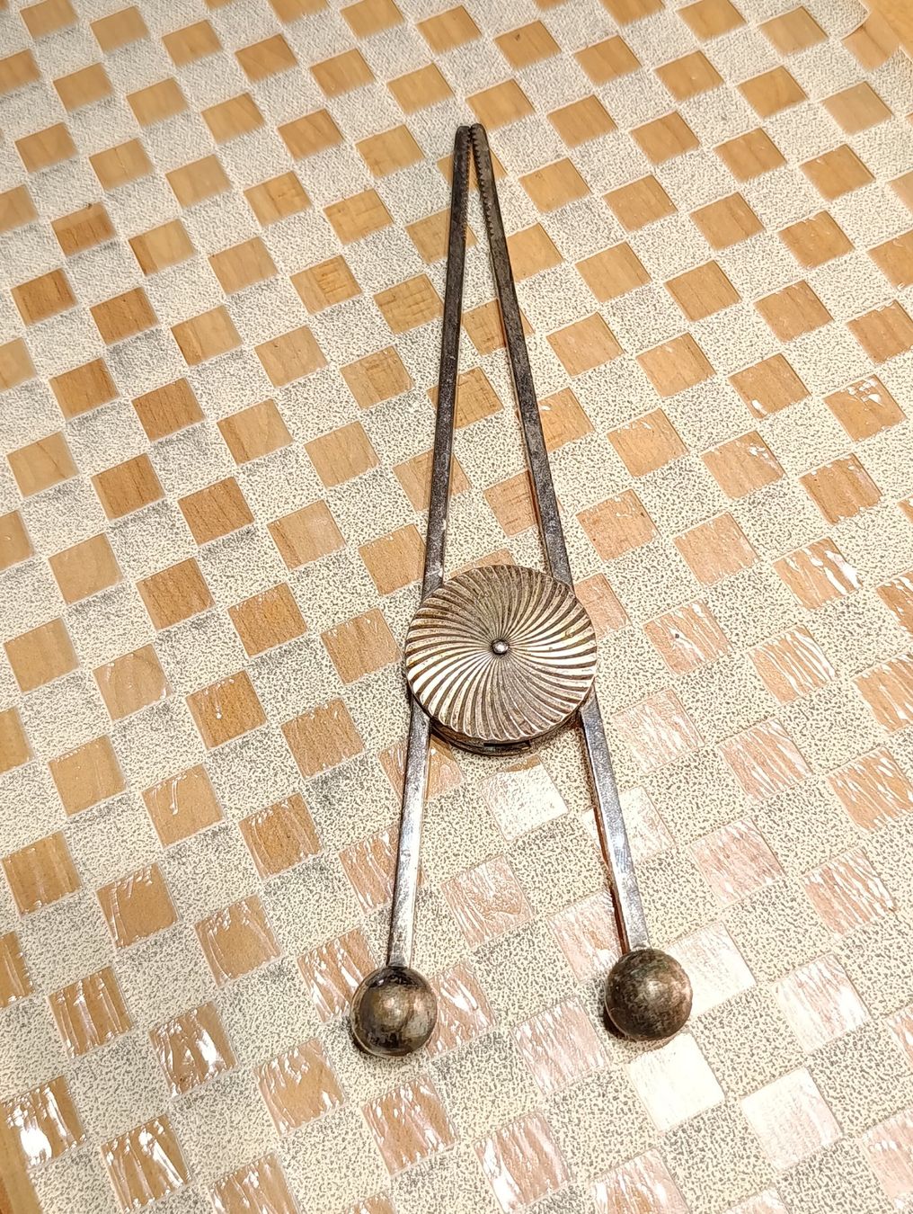 Appareils de cuisine: JACQUES ADNET Art Deko Design versilberte Eiszange um 1930j – D'occasion à Steffisburg par 1.Schmuckschatulle 1