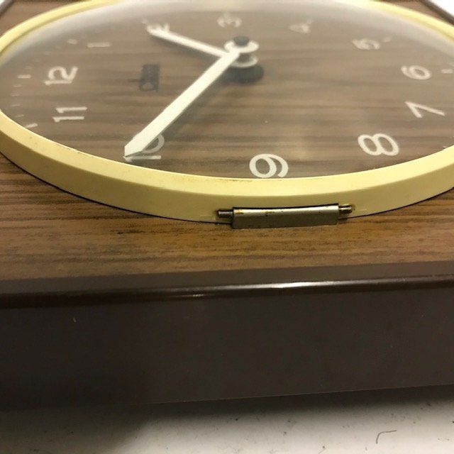 Orologi da terra & Orologi da parete: quadratische Wanduhr mit Holzimitat – Usato da Zürich venduto da gigimai67 5
