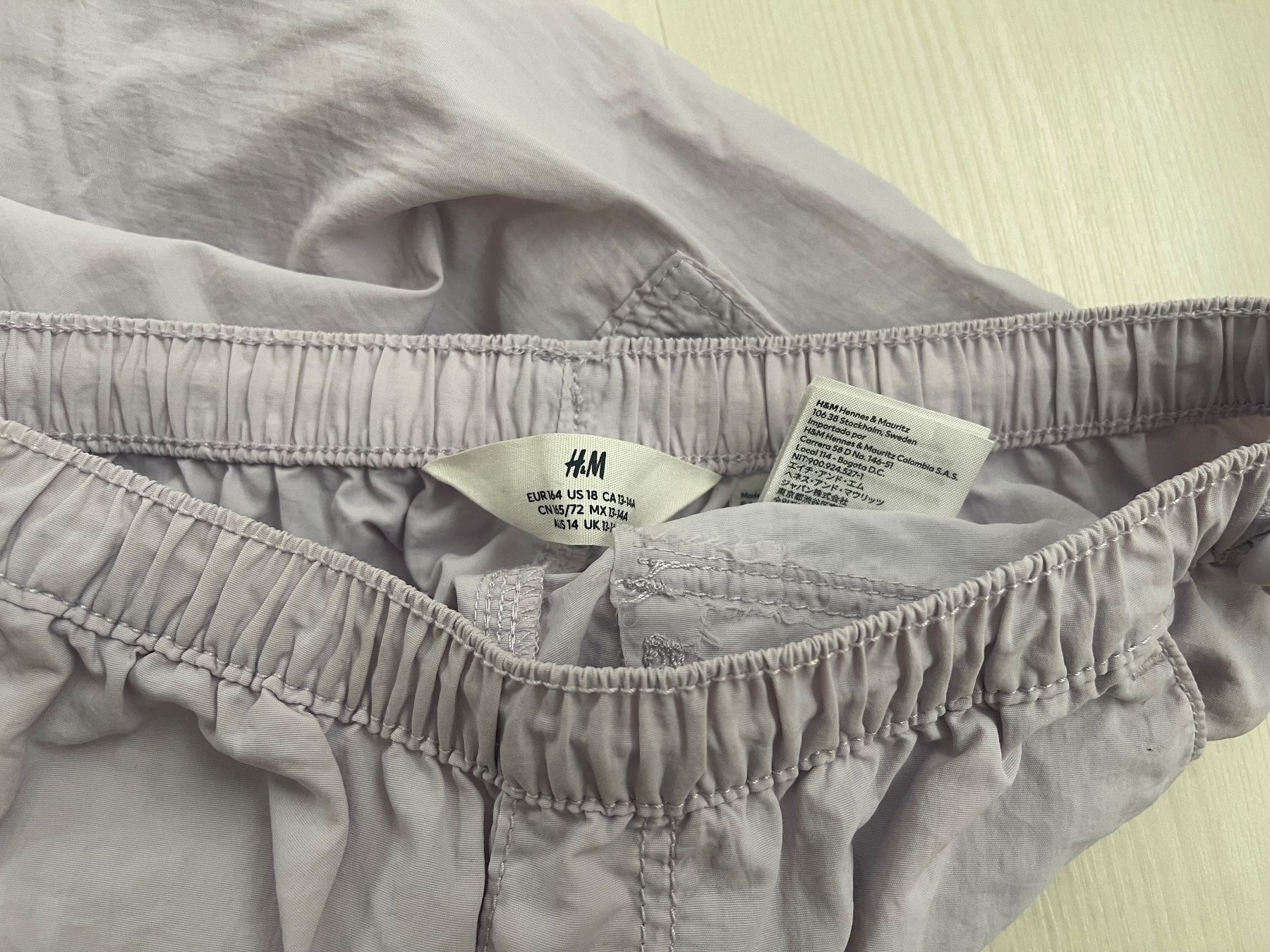 H&M Pantaloni: hübsche Ballonhose Grösse 164 – Usato da Oberhof venduto da Hibrzel 2