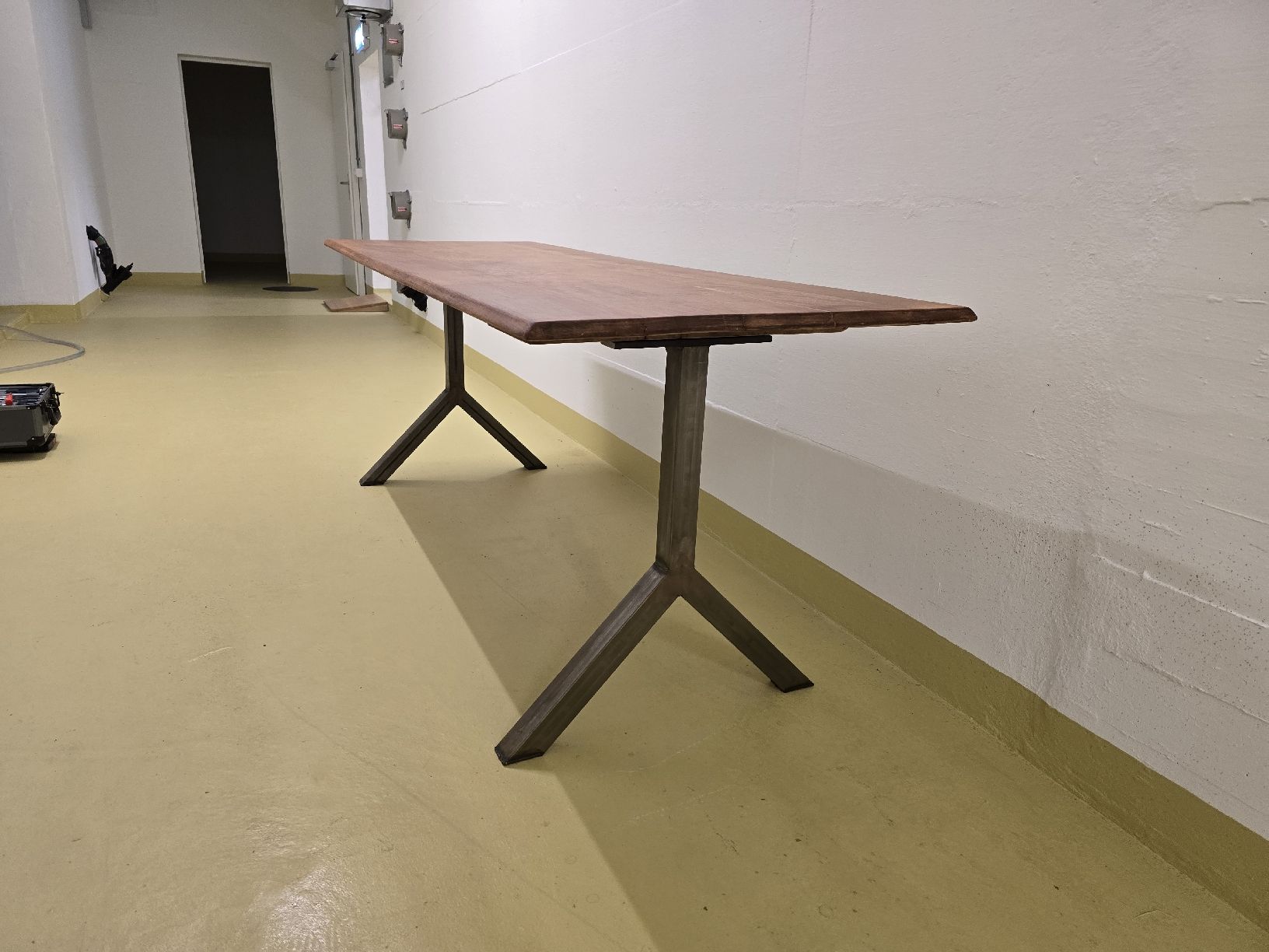 Tavoli: Beizentisch,  Esstisch,  Bistrotisch , WOHLEN AG – Usato da Zürich venduto da Reni8048 3