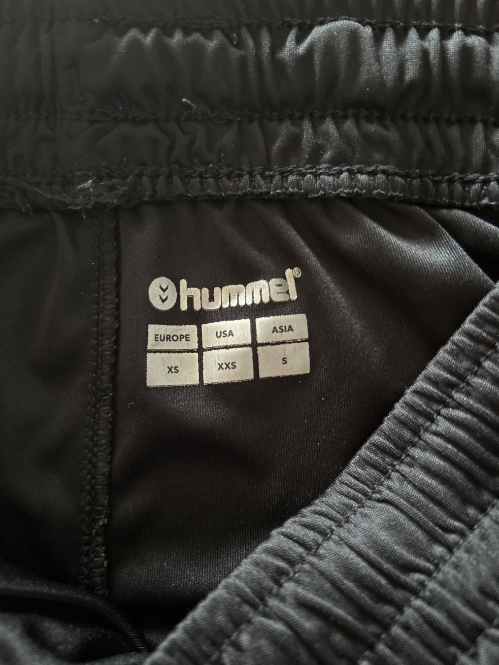 Pantaloni: Sporthose der Marke Hummel schwarz – Usato da Magden venduto da ctw_mp7b 2