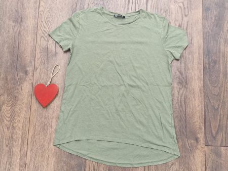 100% cotton Zara T-Shirt olivgrün Gr S neuwerig