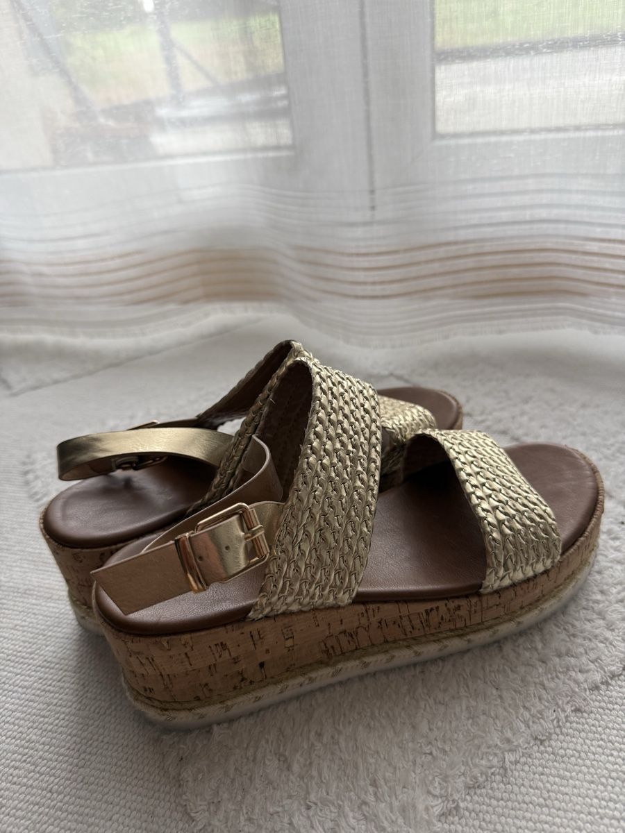 Dosenbach Chaussures femmes: Sandalen Gr. 39 🌸 – D'occasion à Wil SG par xrnvani 1