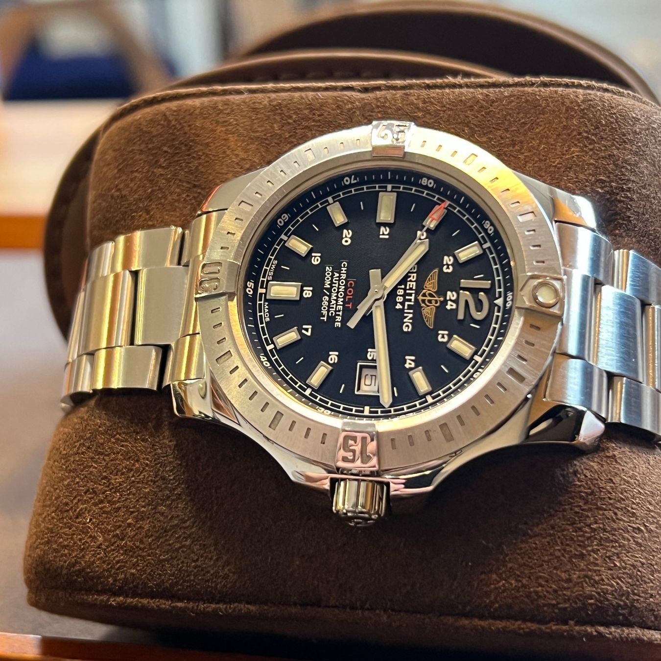 Breitling Orologi: Breitling Colt Automatic Date Black Dial Full Set A1738811 – Usato da Carouge GE venduto da Watchaser 6