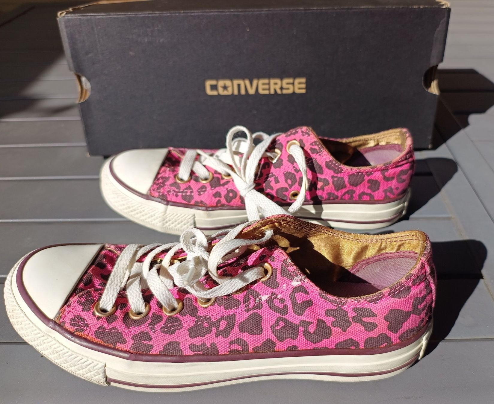 Damenschuhe: Converse basses imprimé léopard rose et noir T37 – Neu (gemäss Beschreibung) aus Genève von Brachiopode 1