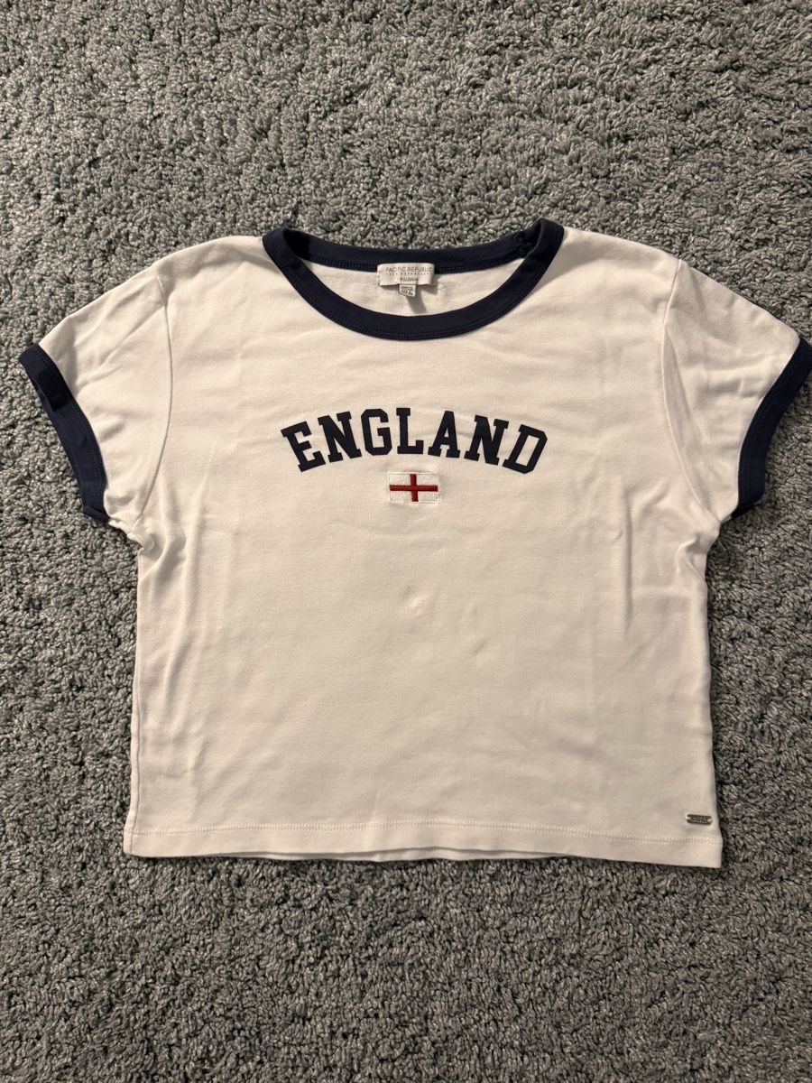 Pull&Bear T-shirt: England Pull&Bear Tshirt  – Usato da Binningen venduto da zoemaya