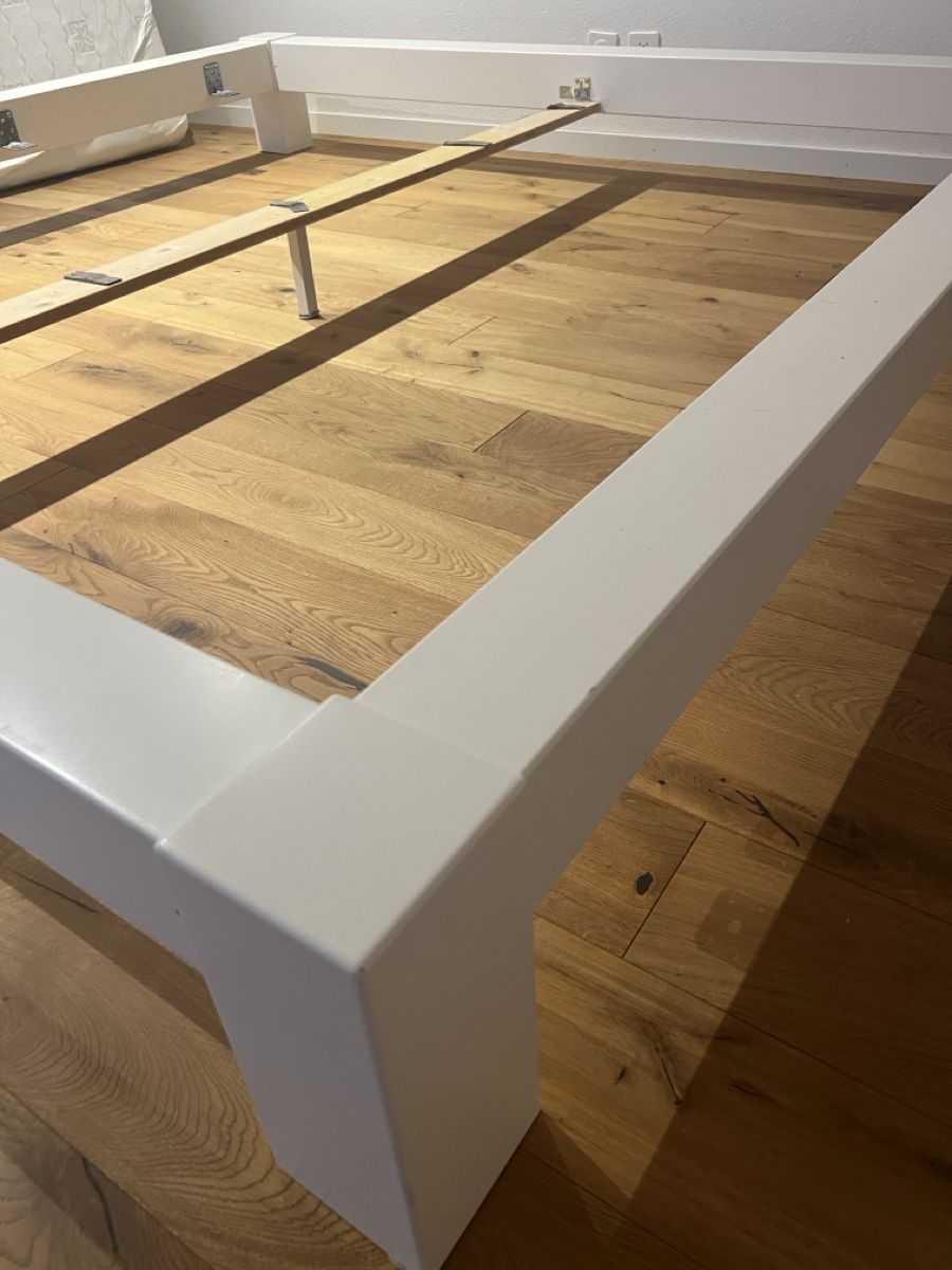 Betten: Bettrahmen 2m x 2m – Gebraucht aus Subingen von thebalmi 3