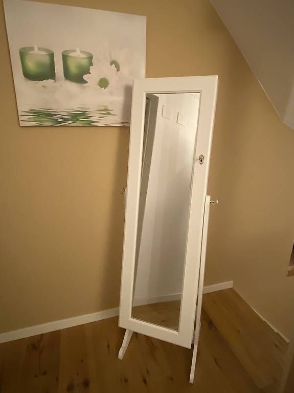 Armoires miroirs: Spiegelschrank mit Schmuckfach – D'occasion à Kaltbrunn par DiewildenKerle01 3