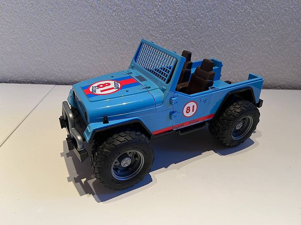 Giocattoli: 2 Bruder Jeep  – Usato da Gross venduto da Rocks1 3