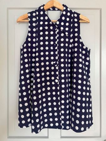 Bluse mit Punkte-Muster