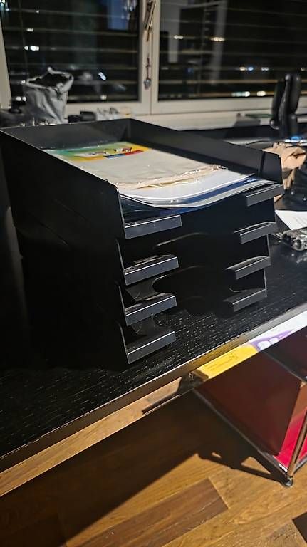 Étagères: Ablagesystem 4 Fächer – D'occasion à Zürich par Tornadorey