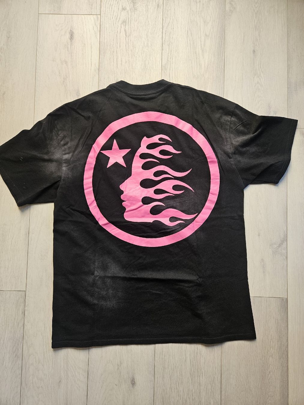 T-Shirts: Hellstar T-Shirt XL – Neu (gemäss Beschreibung) aus Emmenbrücke von ale_sq9f 3