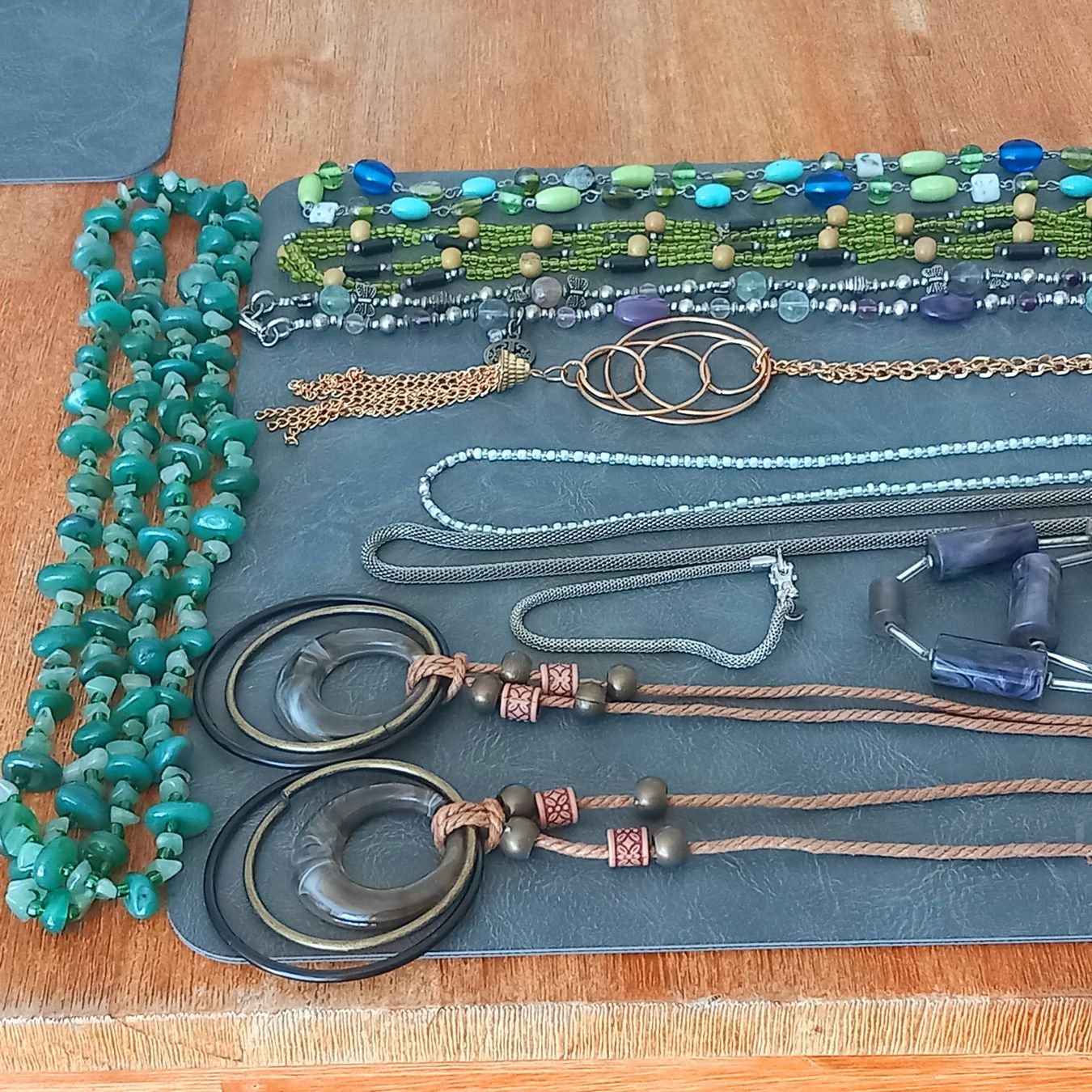 Altri gioielli: Konvolut: Mode Schmuck Halsketten – Usato da Aegerten venduto da gismolini