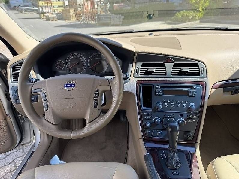 Automobili: Volvo V70 2.5 20V T 210 Move AWD – Usato da Langenthal venduto da Goergens10 2