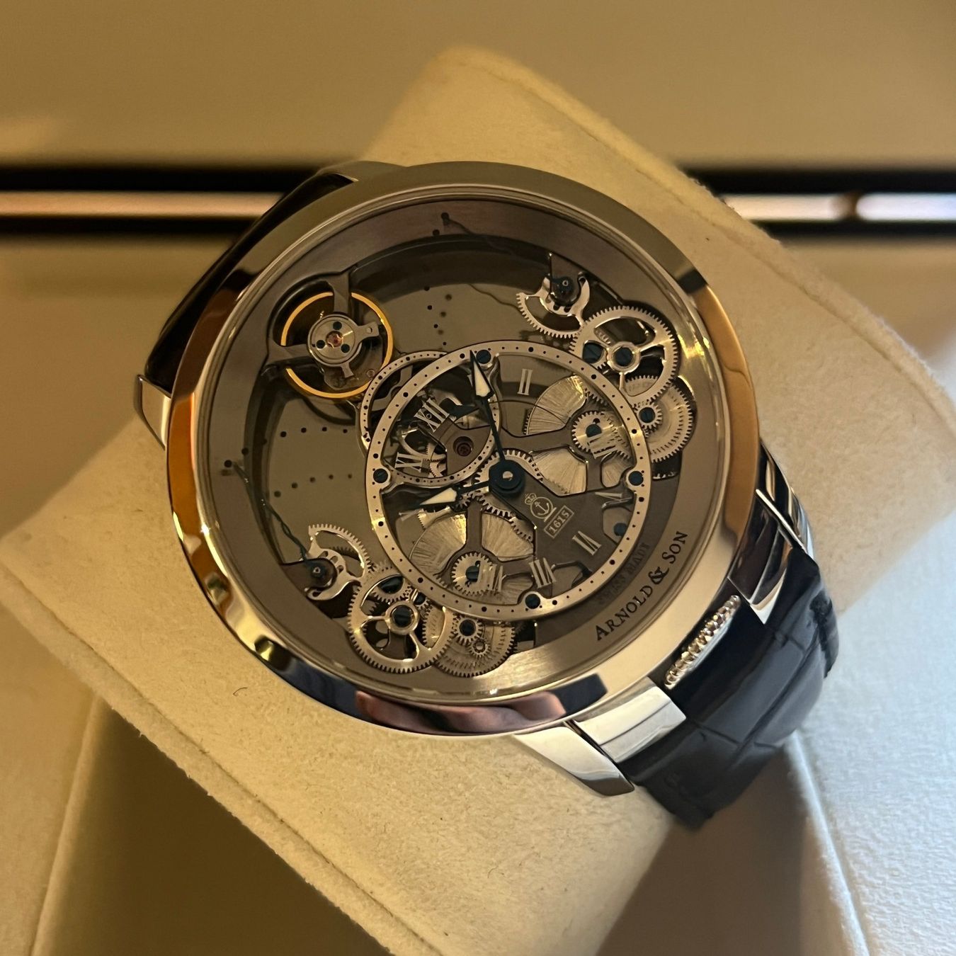 Montres: Arnold & Son Time Pyramid Full Set 1TPAS.S01A – D'occasion à Carouge GE par Watchaser 7