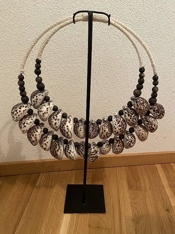 Catenine: Collier de coquillages balinais – Usato da Chermignon venduto da mat_2dy2 1