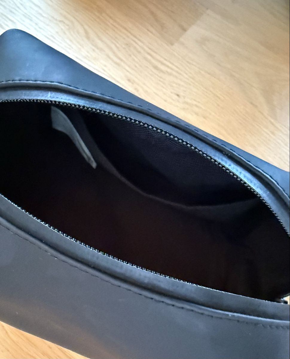 Rains Custodie per cosmetici: Rains - Wash Bag Small – Usato da Luzern venduto da varleanhtienal 4