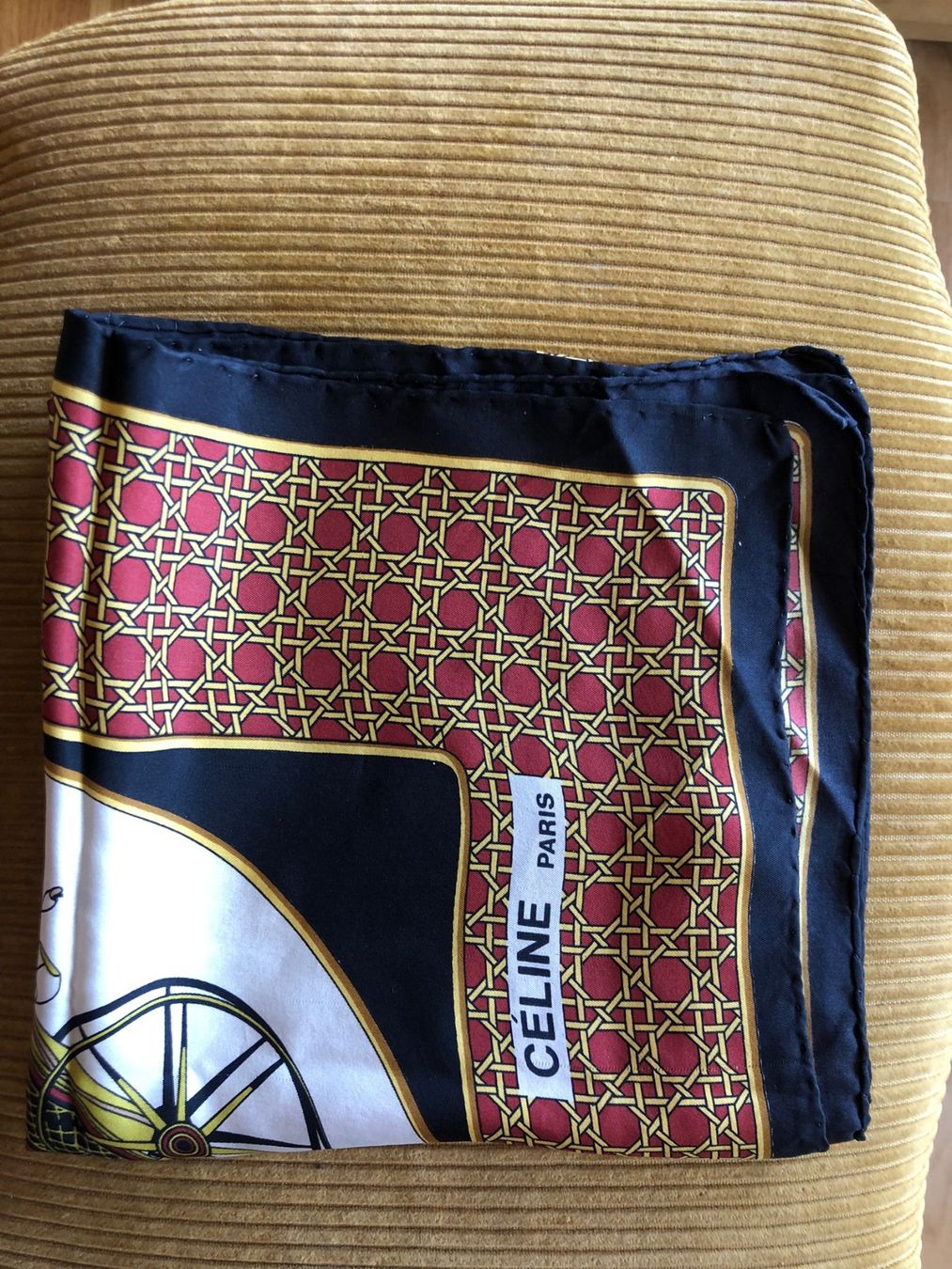 Celine Foulards & écharpes: Foulard Céline – D'occasion à Genève par ktr_nf66 1