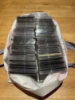 Sammlung leerer CD-Hüllen