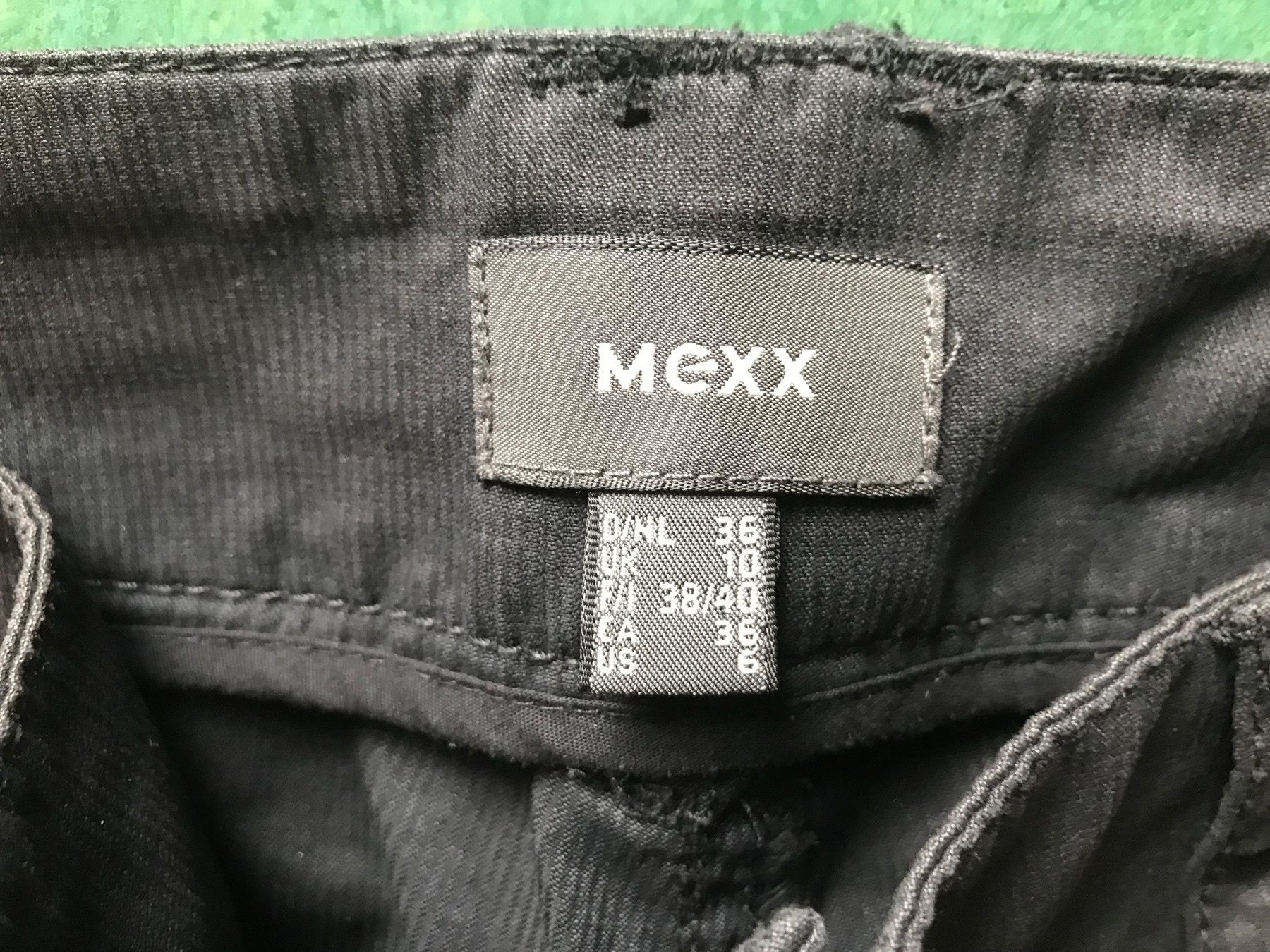 Pantaloni: Schwarze Hose Mexx 7/8? – Nuovo (secondo la descrizione) da Alpnach Dorf venduto da marvo 3