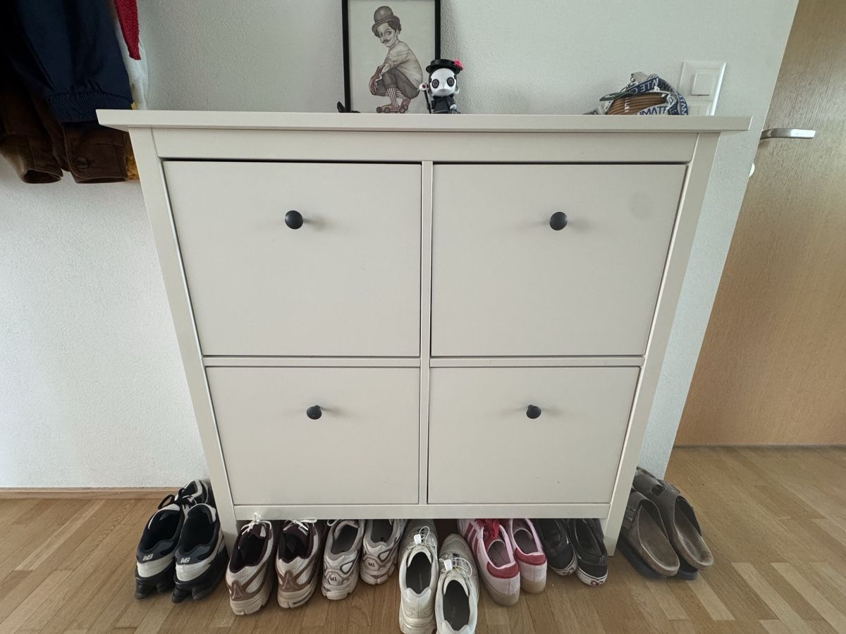 Cassettiere: Schuhschrank von IKEA - weiss, mit vier Kippfächern – Usato da Aarau venduto da faXse