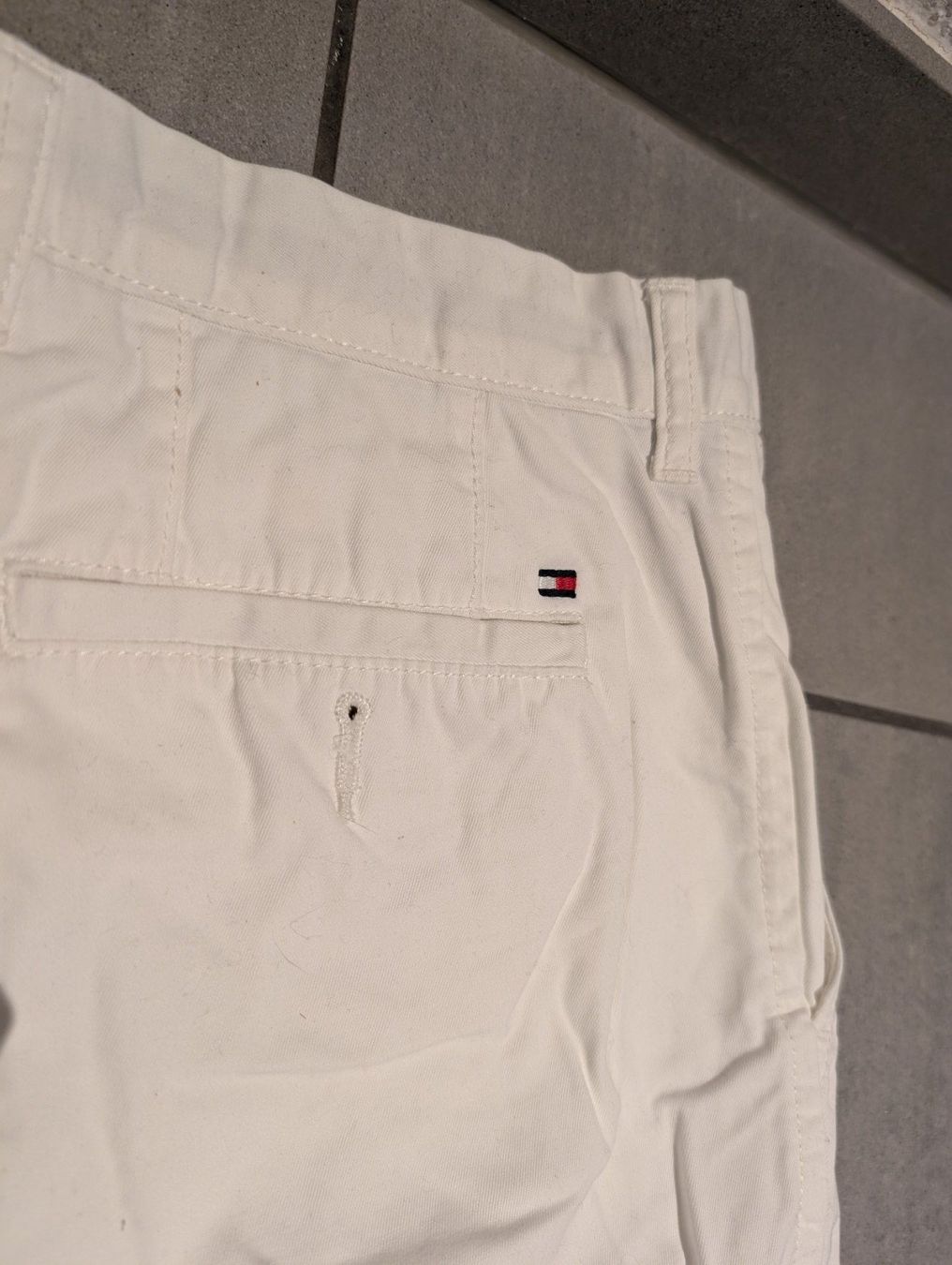 Tommy Hilfiger Pantaloni: *** Shorts der Marke "Tommy Hilfiger" *** – Usato da Wollerau venduto da R3D3X3 2