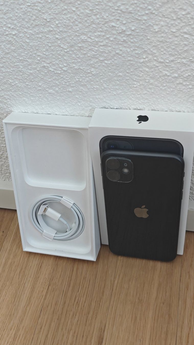 Apple Handys / Smartphones: iPhone 11 128 GB schwarz – Gebraucht aus Lenzburg von RENOLOGY 2