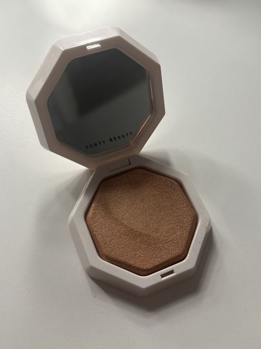 Make-up: Fenty Beauty Highlighter – Gebraucht aus Laupen ZH von nas_h2nr