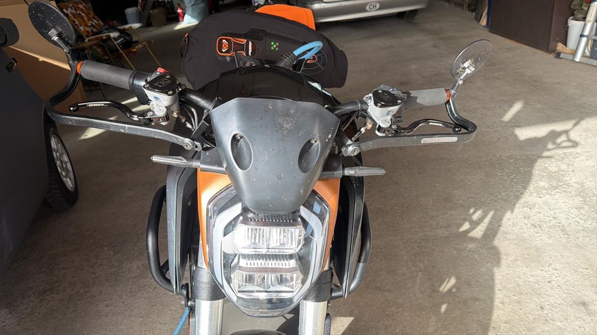 Zero Motorcycles Strada: Zero SRF premium fast charger 12kW – Usato da Movelier venduto da Greenpower 4