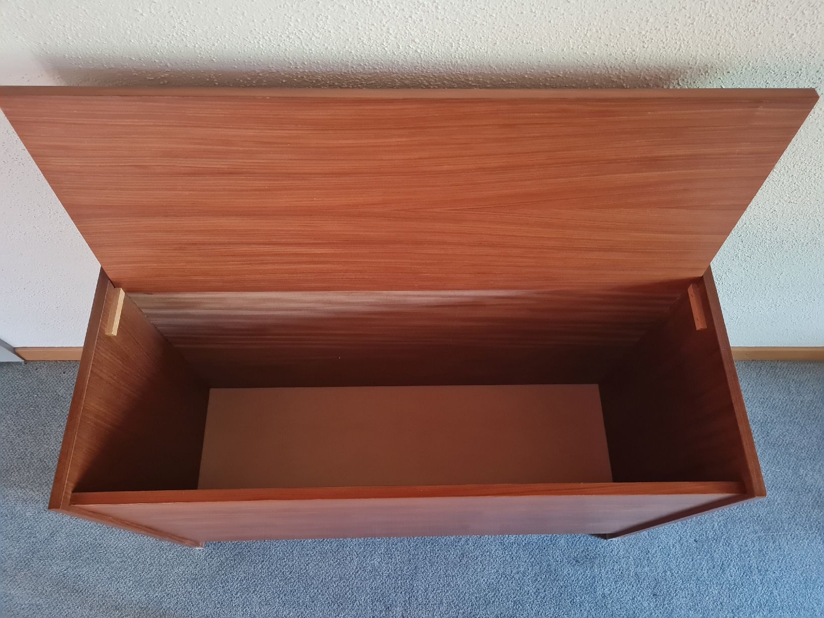 Cassapanche: Holz Truhe – Usato da Kleinandelfingen venduto da reg_yg6p 1