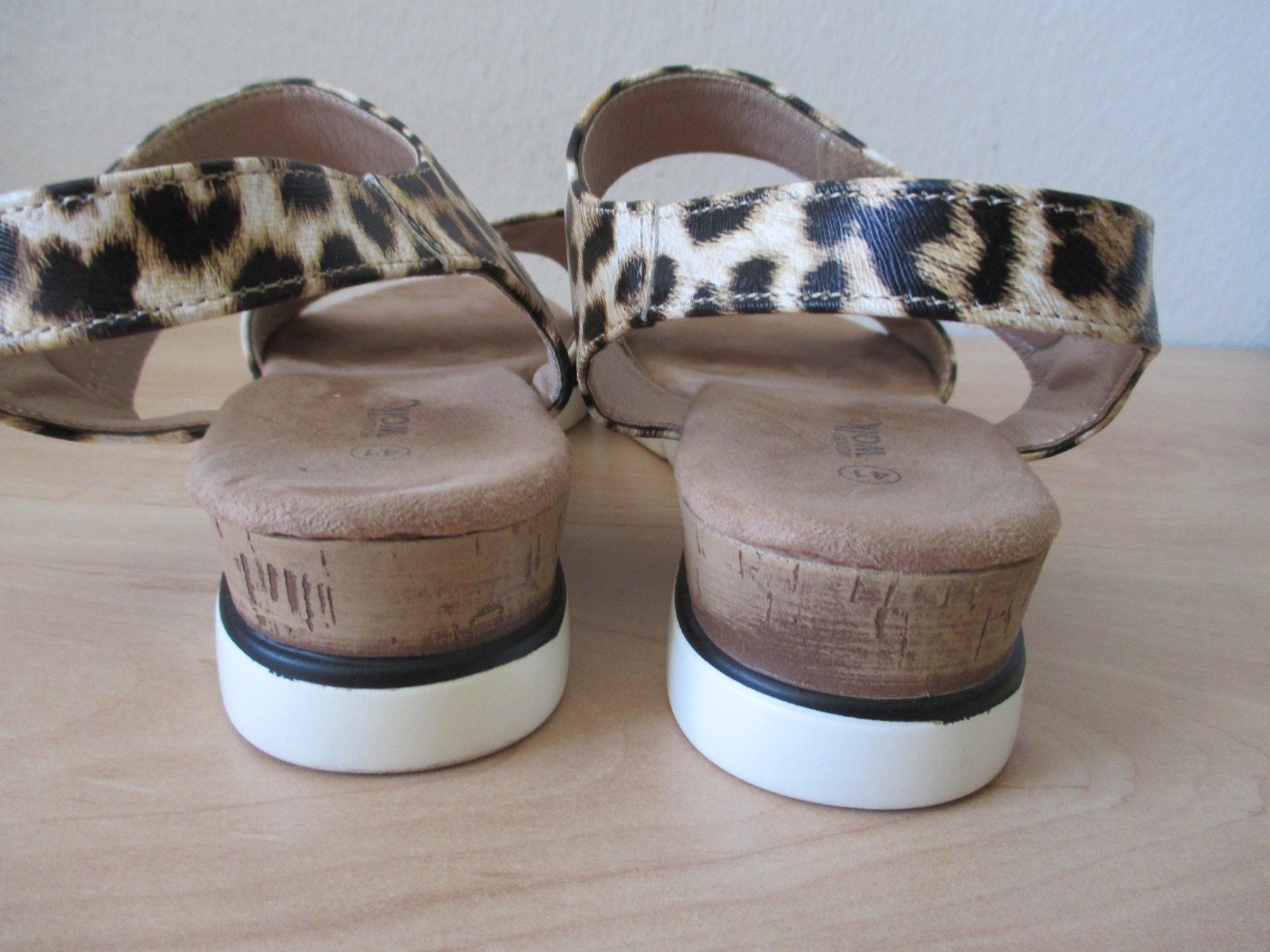 Scarpe da donna: VERSTELLBARE LEO SANDALETTE GR.41 – Usato da Winterthur venduto da katzen07 3