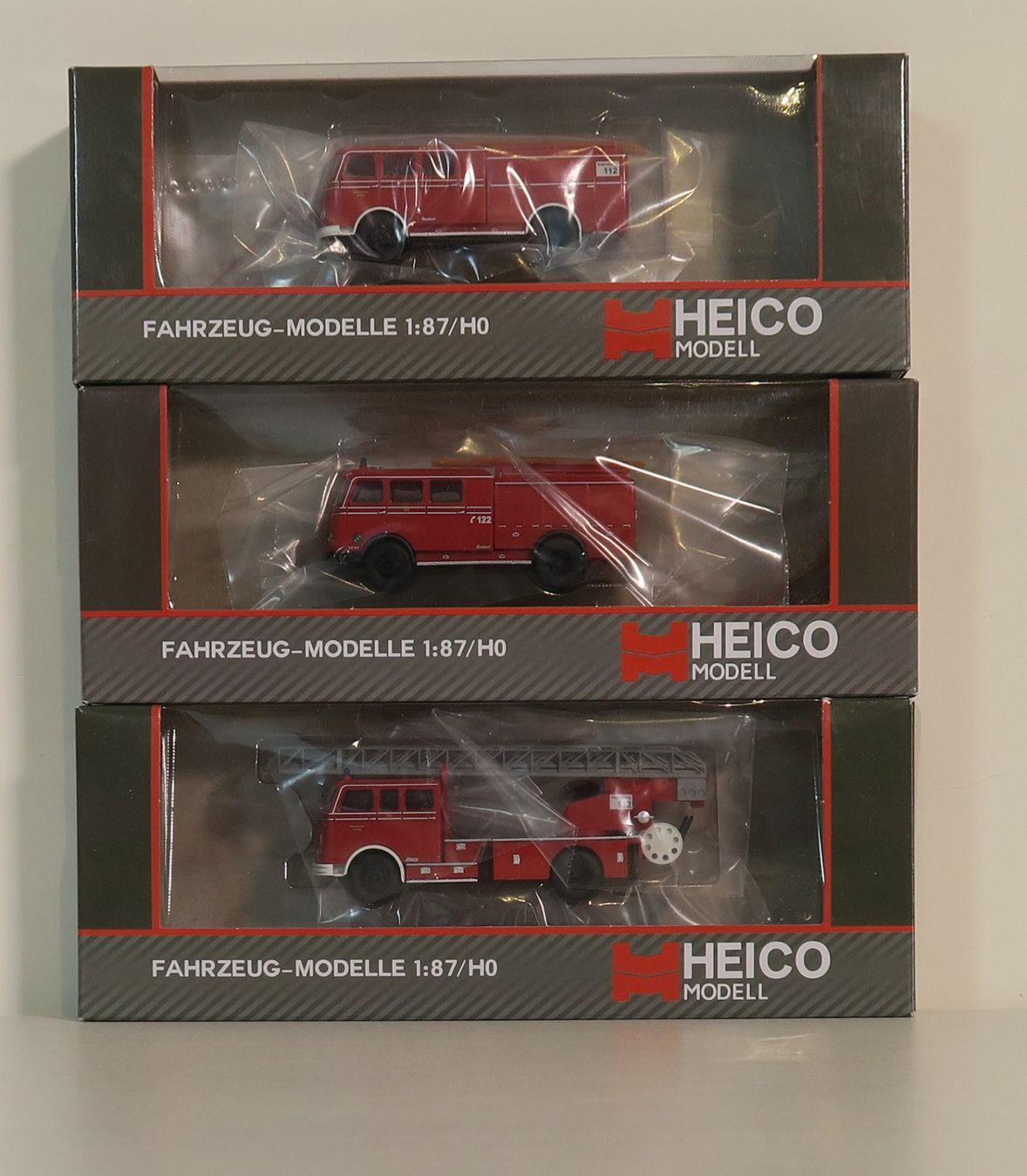 Modellini d'auto: Heico Feuerwehr Mercedes Pullmann – Nuovo e nell'imballaggio originale da Bern venduto da Bantiger2000