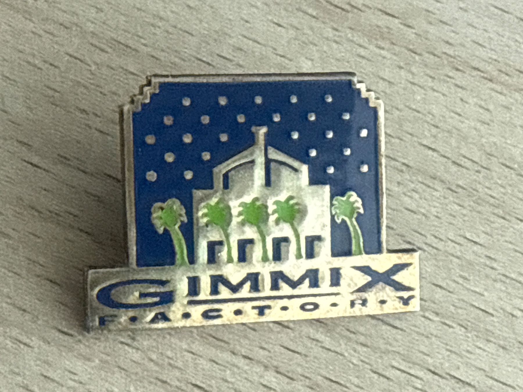 Plaquettes & Badges: Pin GIMMIX FACTORY – D'occasion à Glattbrugg par Schweigmatt