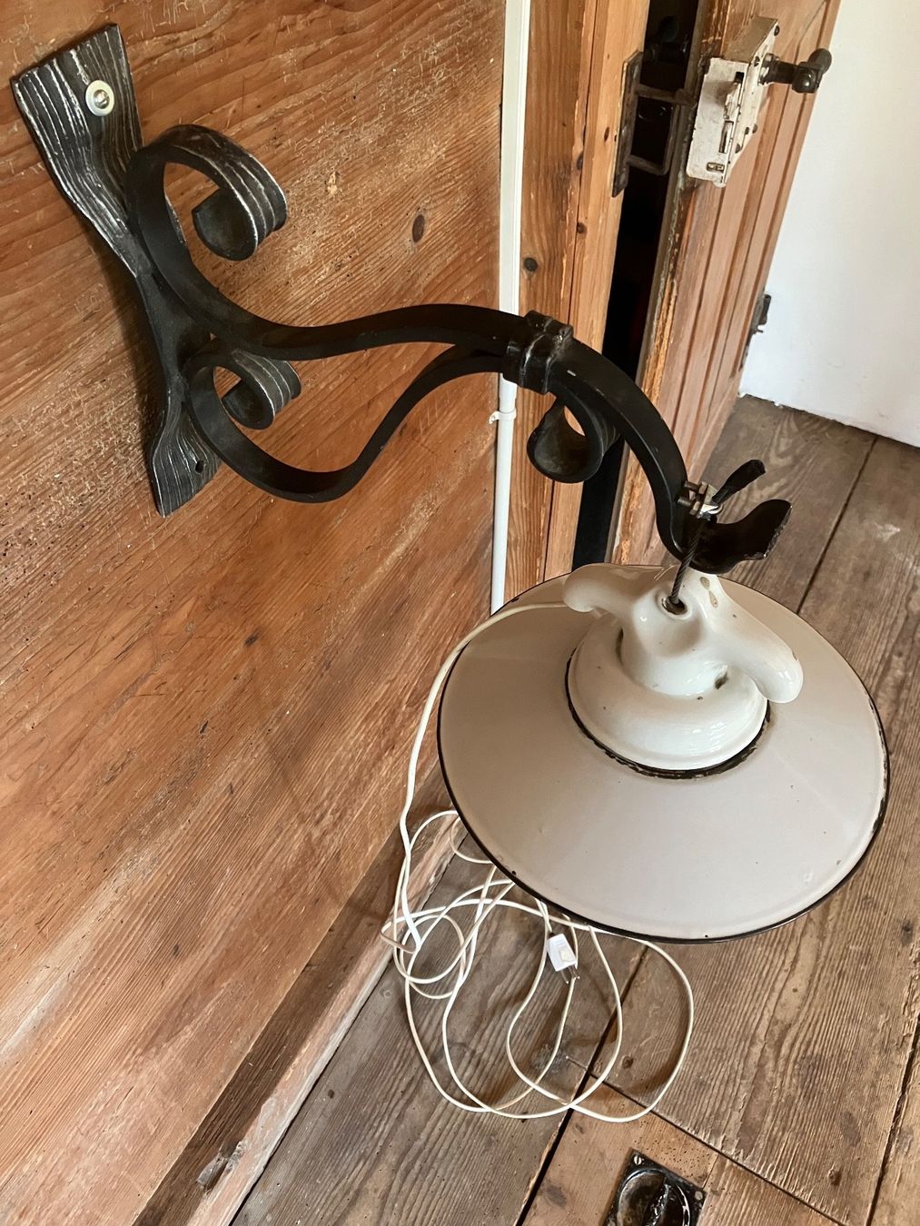 Lampen: Hängelampe, Lampe, Stalllampe, Wandlampe – Gebraucht aus Neftenbach von 889095 2