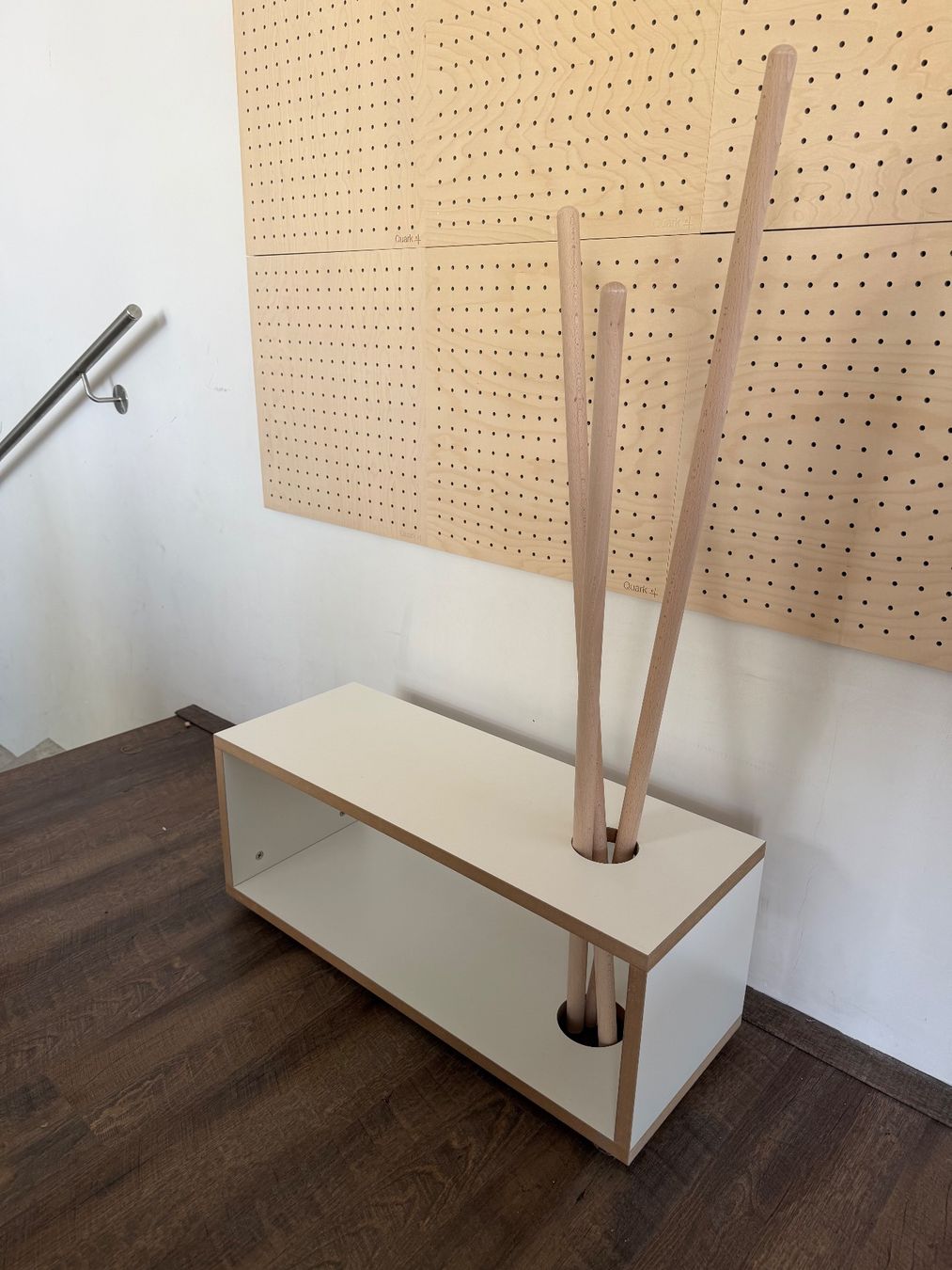Tojo Garderobe: Tojo Garderobe – Gebraucht aus Egg b. Zürich von uniq2021